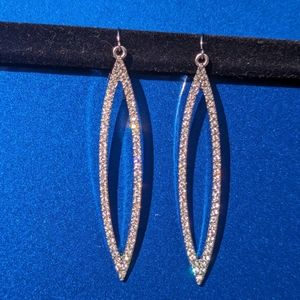 🌟 Earrings w/ Rhinestones from Forever 21